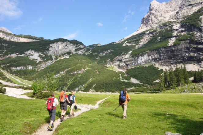 Vorfreude pur: Am Oberanger auf dem Weg zu Knorrhütte und Zugspitzgipfel