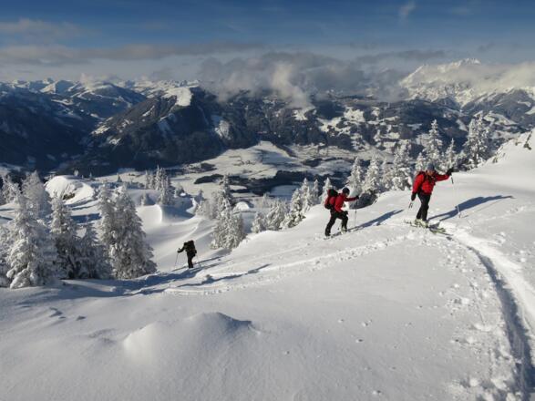 bietet gruppiertes Gelände ohne besondere Gefahrenstellen.
