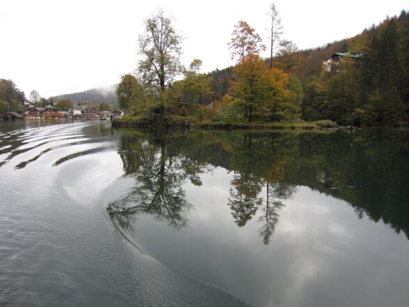 Blick zurück auf den Ort Königssee