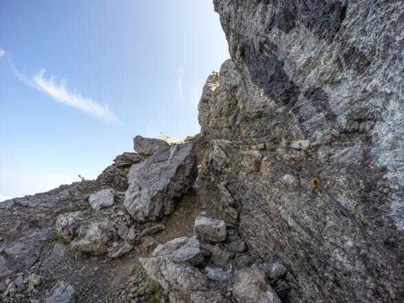 Die letzten seilversicherten Meter zur Westlichen Karwendelspitze