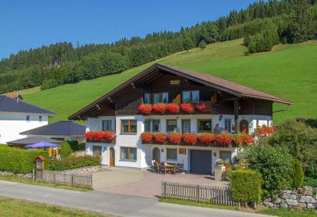 Ferienwohnungen und Gästezimmer Eberle