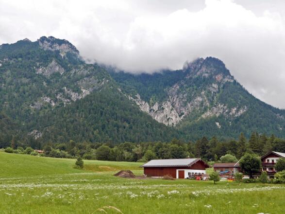 Am Fuße der"Schlafenden Hexe"