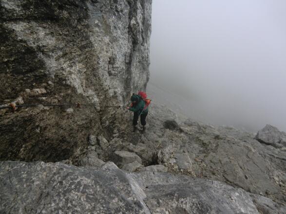 Der drahtseilversicherte Aufstieg zur Westlichen Karwendelspitze