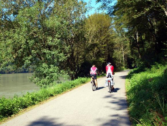 Donauradweg um 290m
