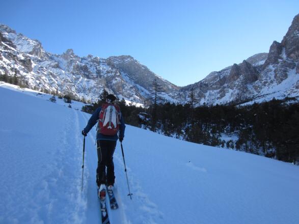 der Trischübel (Sattel) erscheint am Horizont