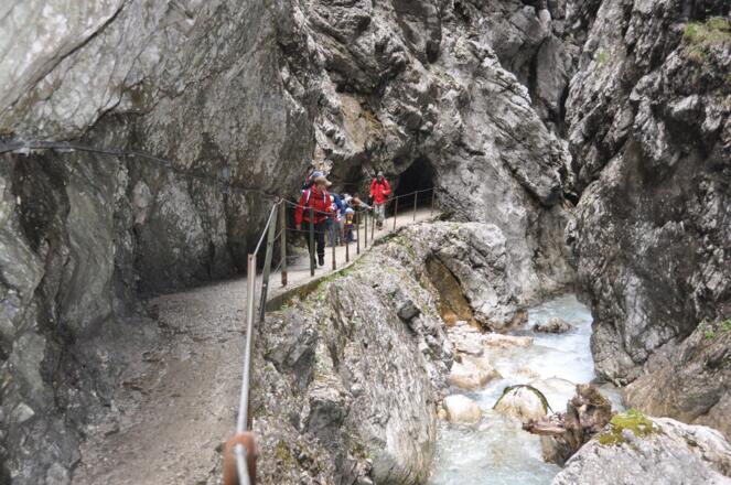Höllentalklamm - gute Wege führen nach oben