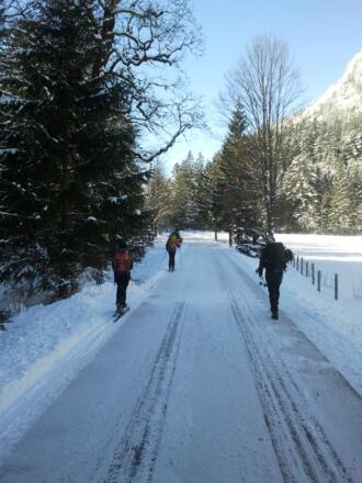 Die ersten Meter auf der autofreie Hirschbichlstrasse