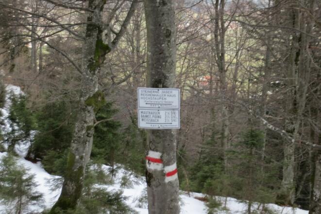 Ab hier geht es am Grat weiter