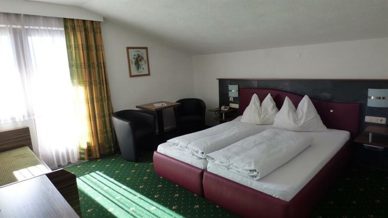 Zimmer im Hotel Schlösslstube 3