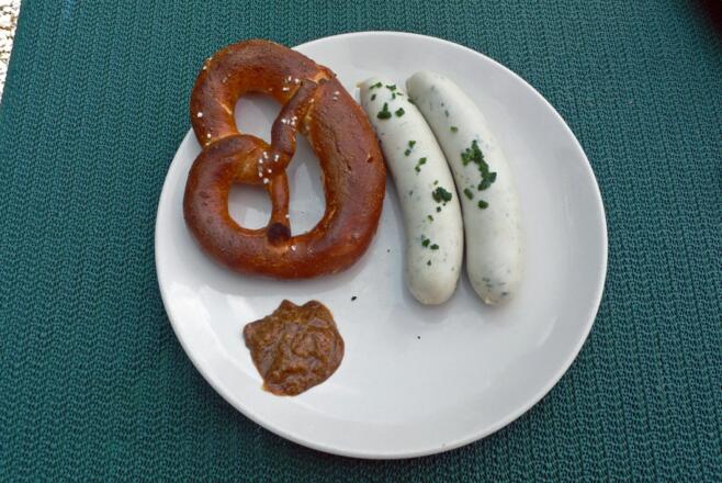 "Moch ma Brotzeit ! ! "