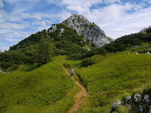 Über die Achselköpfe auf dem Weg zur Benediktenwand