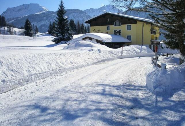 Haus Talblick - Ferienwohnungen + Gästezimmer
