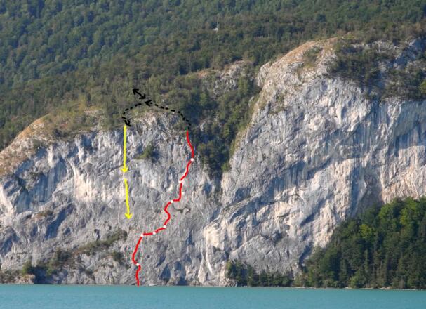Überblick: Abseilen (gelb) - Route (rot) -Zu und Abstieg (schwarz)