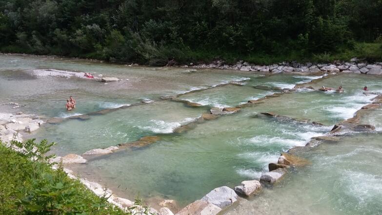 Die neuen Becken in der Ischl (Aufstiegshilfen für Fische) laden zum Baden ein.