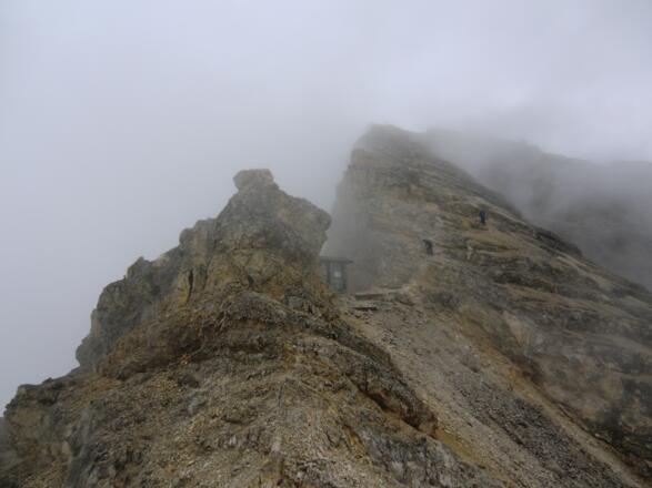 Am Schlauchkarsattel (2639 m) kurz vor der Birkkarspitze (2749 m)
