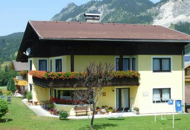 Haus Talblick - Ferienwohnungen + Gästezimmer