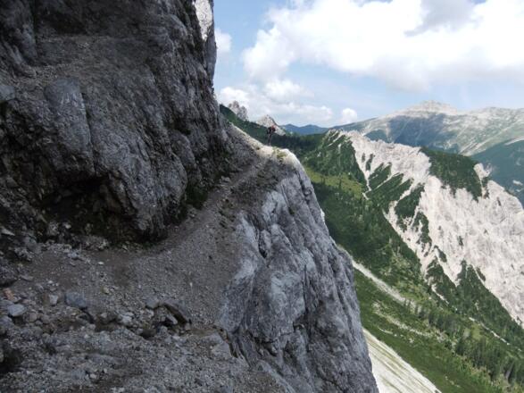 Im anspruchsvolleren Teil des Gjaidsteigs (unbedingt Trittsicherheit)