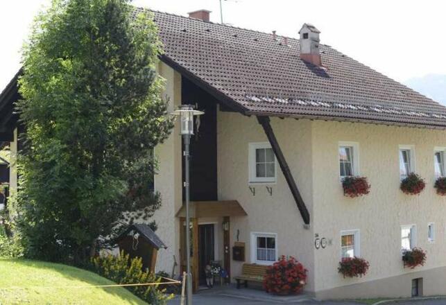 Aussenansicht im Sommer