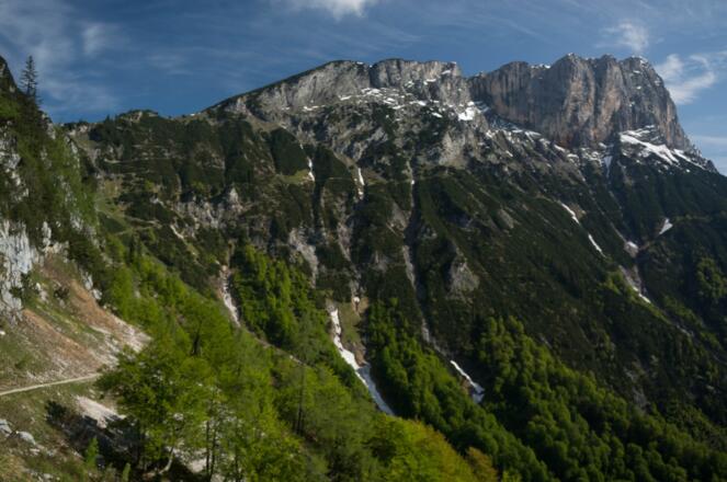 Stöhrweg im Bereich der Talstation der Materialseilbahn
