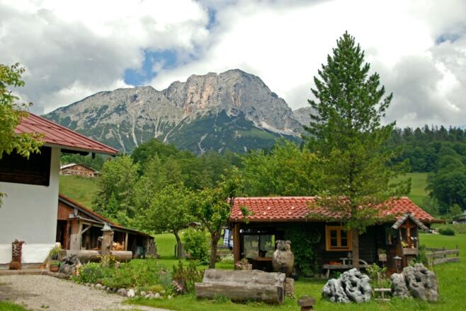 Am Fuß des Untersberges