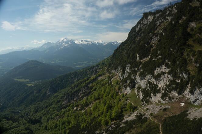 Verlauf des Stöhrweg unterhalb des Bannkopfs von der Hochfläche aus