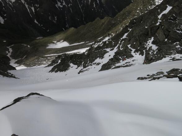 Gurgler Eisjoch - Abstiegsroute nach Süden (Im Juli noch viel Schnee)