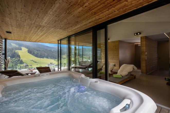 Wellnessbereich mit Aussicht