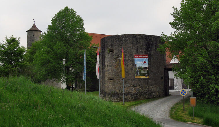 Burg Waischenfeld mit dem Eingangstor!
