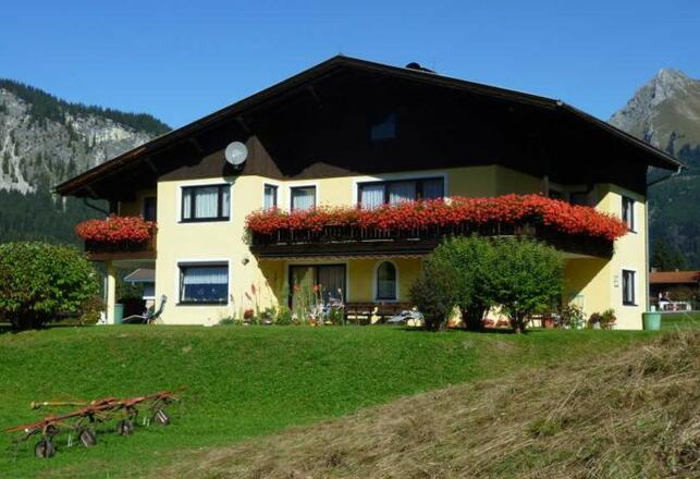 Haus Talblick - Ferienwohnungen + Gästezimmer