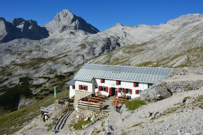 Die Knorrhütte beim  "Sonnenbad"