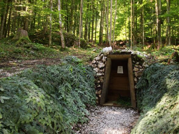 Beim Abstieg vom Törl - hier begann mit dem Mitterbergstollen 1563 der Salzabbau.