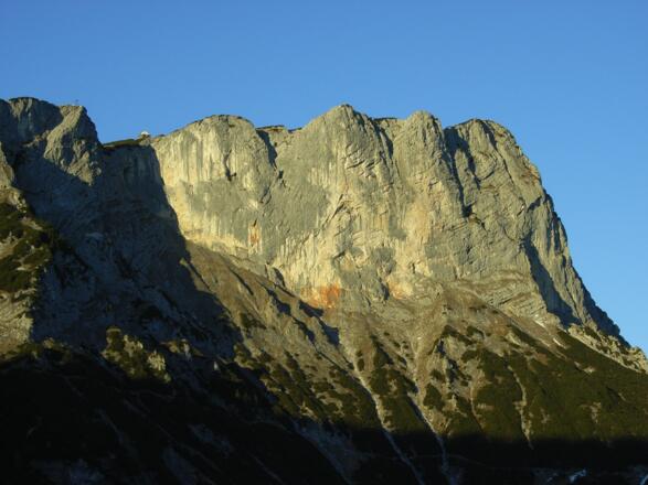 Untersberg-Südwände im Morgenlicht