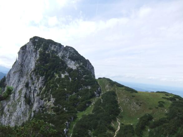 Blick zum Rotöhrsattel - links hoch geht es zum Benediktenwandgipfel