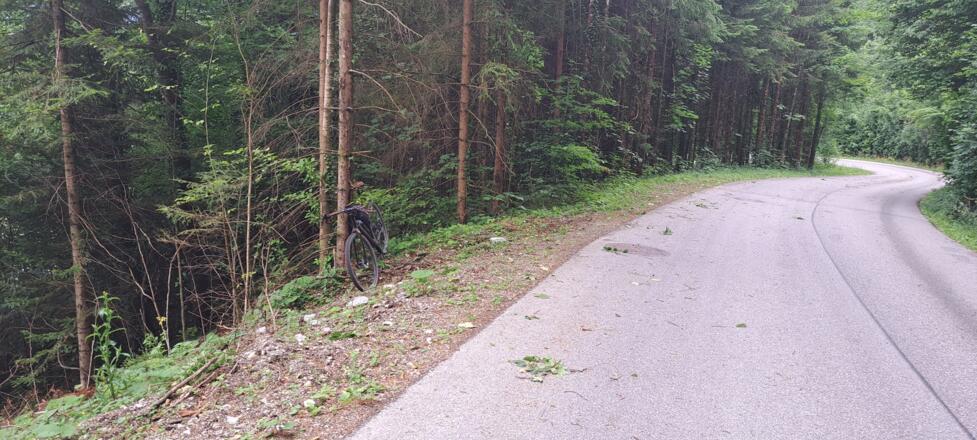 Die wenig befahrene Straße auf den Rengerberg...