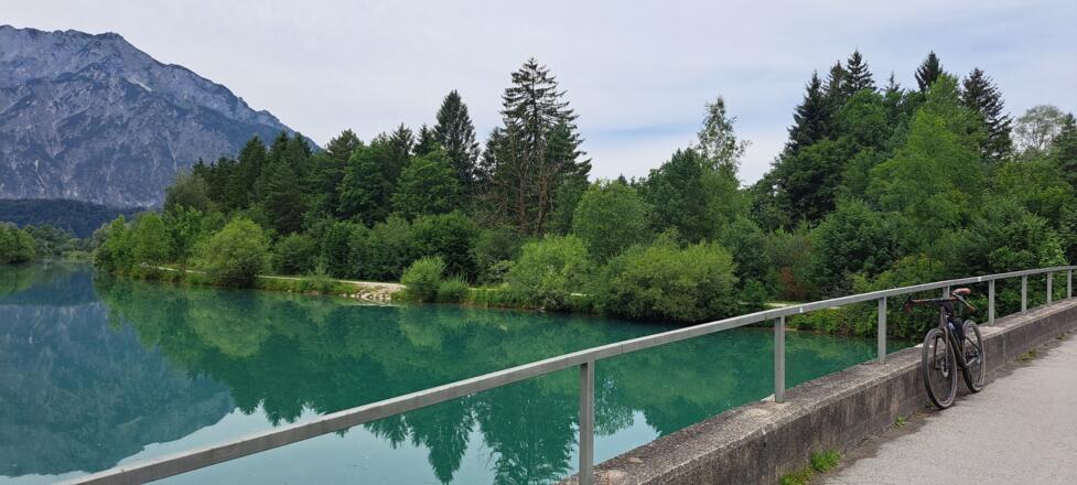 Die smaragdgrüne Königsseeache...