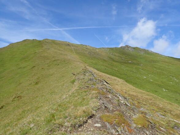 Gratrücken zur Kaltenfeldspitze, rechts die Balonspitze