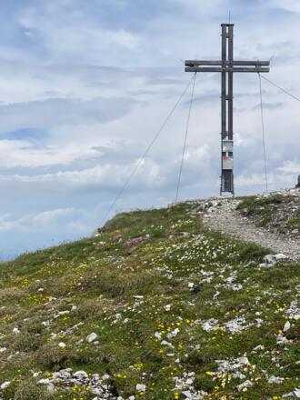 Ampferstein Gipfelkreuz