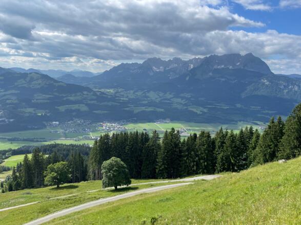 ... und weiter in Richtung Apfeldorf.