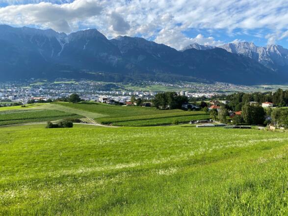 Kurz nach der Vogelhütte hat man einen schönen Blick auf Innsbruck.