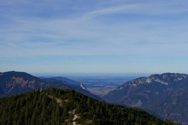 Blick ins Voralpenland jenseits Oberammergau
