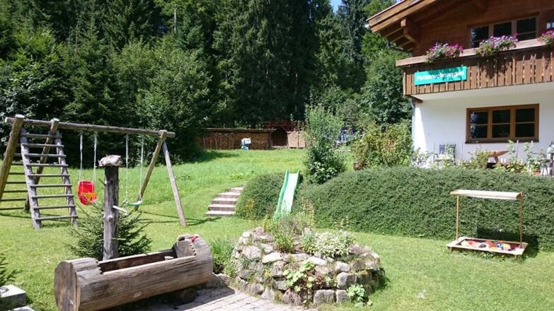 Schaukel / Sandkasten