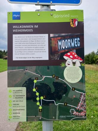 Wanderparkplatz mit Wegverlauf Moorweg