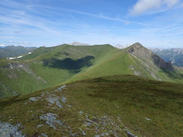 Weißeck und Mosermandl lugen hervor, rechts die Marislwand
