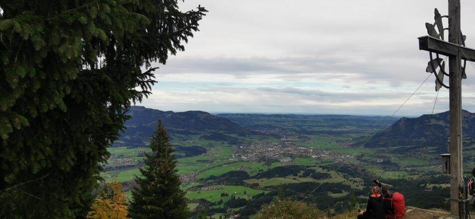 am Sonnenkopf mit Blick nach Sonthofen