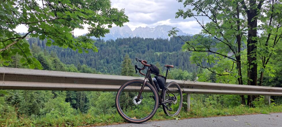 Die Straße ist perfekt fahrbar und wenig frequentiert...