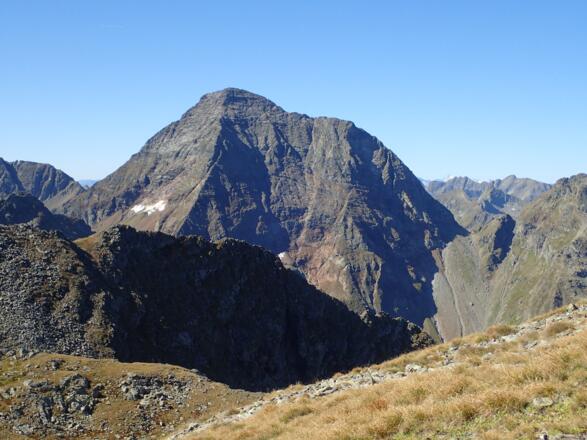 Ausblick oberhalb vom Greifenbergsattel zum Hochgolling