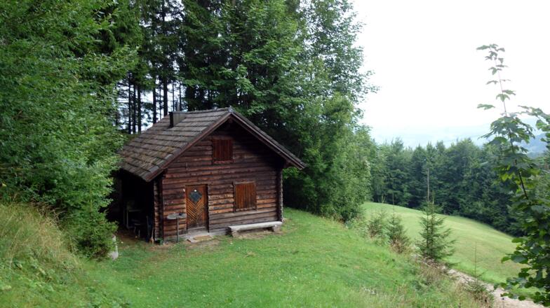 Jagdhütte mit Bründl 825m
