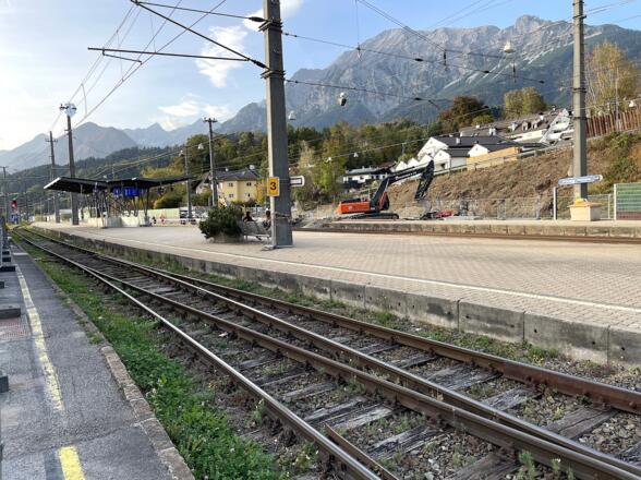 Ausgangspunkt für die Mountainbiketour zum Hochleger der Grafennsalm ist der Bahnhof Fritzens/Wattens