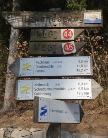 Goldsteigmarkierung kurz nach Kalteneck