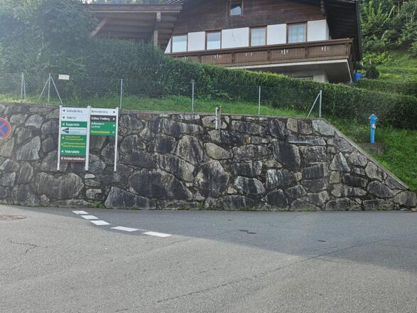 Abzweigung Volders nach Kleinvolderberg